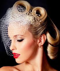 Pull one side up and around in order to form a bow and pin it down tightly. Emotional Joint Selection Senator Pin Up Wedding Hair With Birdcage Bergenpianostudio Com