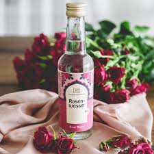 Neu Fur Alle Ayurveda Fans Ist Ab Sofort Das Rosenwasser Von Classic Ayurveda Erhaltlich Das Rosenwasser Kann Viels Rosenwasser Rosen Wasser Alnatura