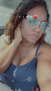 Hi everyone! Welcome to the party!! I'm So excited to spend the next few  days together!! My name is Michelle Dodson and I'll be your Senegence girl!  First, Let me tell you