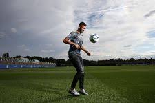 Le compte officiel de rachid ghezzal joueur professionnel de olympique lyonnais @ol et l'équipe de l'algérie @lesverts. How Leicester City Fans Reacted To Rachid Ghezzal Signing Leicestershire Live
