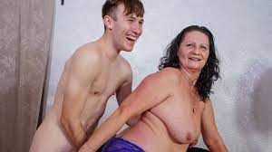 Video 🌶️ Busty mature angel Julia Fick likes fucking with a young boy -  OK.XXX