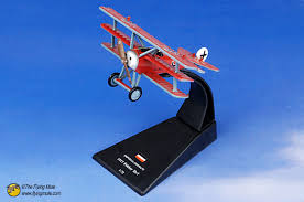 This image shows my two latest micro planes in a dogfight scene. Dr I Triplane 1 72 Diecast Model Amercom Am Acsl01 19 95
