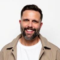 100+ "Aaron Ed" profiles