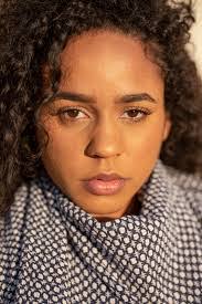 Rae Darling's Instagram, Twitter & Facebook