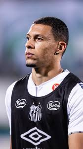 Polícia investiga transferência de dinheiro da venda de Danilo ao time que  o revelou