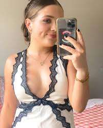 ELISE MARIĆ (@elisemaric) • Instagram photos and videos