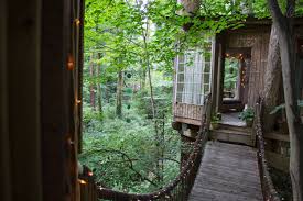 A Fairy Tale Urban Treehouse Hidden In The Woods In Atlanta Georgia Tree House Tree House Designs Forest House