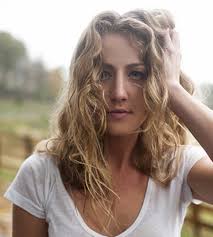 Ingrid andress's age is 29. Rising Star Ingrid Andress Wins Grand Prize In 2016 Unsigned Only Music Competition