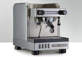 Plus, people that hire interior designers are usually on the upper end of the income bracket. M21 Junior Traditional Coffee Machines La Cimbali