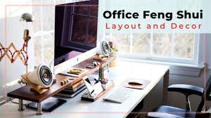 This ultimate bedroom feng shui guide sets out 17 layout diagrams showing good and bad bedroom feng shui as well as lists out 25 feng shui rules with pictures. Office Feng Shui Layout And Lucky Decor Ideas Picture Healer Feng Shui Craft Art Chinese Medicine