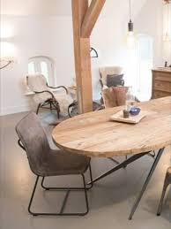 ovale houten eettafel in 2020 interieur woonkamer interieur eetkamer idee