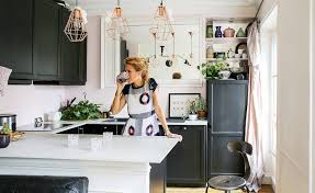 Amelie Paris 10eme Inside Closet Deco Interieure Idee De Decoration Idee Deco