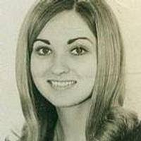 Janet Selleck's Instagram, Twitter & Facebook