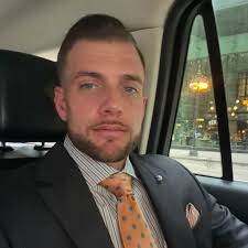 Daniel Regan • Facebook