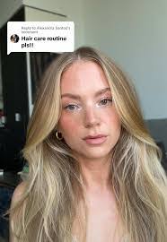 Alina Shmidt's Instagram, Twitter & Facebook