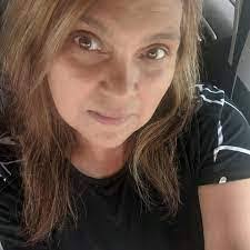 Janet Lindeman's Instagram, Twitter & Facebook