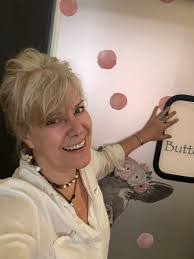 Lavonne Wise's Instagram, Twitter & Facebook