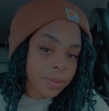 Please pray for me my toxic ex through all my stuff in trash including my  Christian books and bible I have been using the bible app but I have iritis  and can