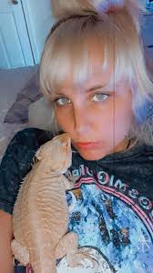 Bearded dragon selfie ideas and photos