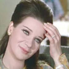 For more information and source, see on this link : Ø²Ø¨ÙŠØ¯Ø© Ø«Ø±ÙˆØª Ø§Ù†Ø§ ÙˆØ³Ø¹Ø§Ø¯ Ø­Ø³Ù†ÙŠ ÙƒÙ†Ø§ Ù†ØºØ§Ø± Ù…Ù† Ø¨Ø¹Ø¶ ÙˆØ§Ø±Ø´Ø­ Ù…ÙŠ Ø¹Ø² Ø§Ù„Ø¯ÙŠÙ† Ù„ØªØ¬Ø³ÙŠØ¯ Ø³ÙŠØ±ØªÙŠ ÙˆÙ…Ù†Ù‰ Ø²ÙƒÙŠ ØªÙ‚Ù„Ø¯ ÙÙ†Ø§Ù†Ø© Ø§Ù…Ø±ÙŠÙƒÙŠØ© Ø¯Ù†ÙŠØ§ Ø§Ù„ÙˆØ·Ù†