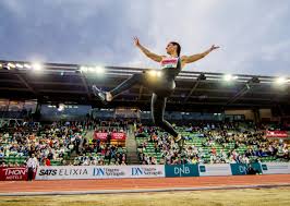 Velocit?, corsa ad ostacoli, marcia, salto in lungo, salto in alto e getto del peso. Salto D Atleta Internazionale