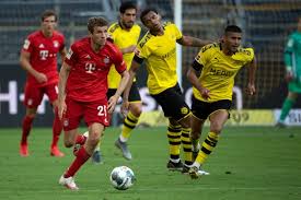A sweeper who played for both borussia dortmund and bayern munich during his career, helmer was integral to bayern's side during the his crowning moment will undoubtedly be the penalty he scored to equalise against valencia in a 2001 champions league final. Bayern Players To Continue Taking Salary Cut Until End Of Season