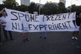 Pe rețelele de socializare, protestatarii anunță că se vor aduna în piața victoriei de la ora 20.00. Update Legea Care Scoate Romania In StradÄƒ Tocmai S Au DeclanÈ™at Protestele Capital