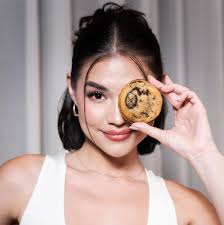 Want some cookies? Follow Bās Bākes cookies facebook page