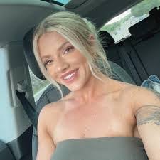 Casey Proffitt's Instagram, Twitter & Facebook