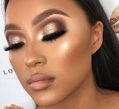 Start The Year Fresh With These 2021 Makeup Looks In 2021 Makeup Looks Eye Makeup Tutorial Makeup