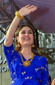 Kareena Kapoor Khan Launches Malabar Gold Diamonds In New Kareena Kapoor Khan Kareena Kapoor Karena Kapoor