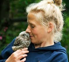 Adela Bird's Instagram, Twitter & Facebook