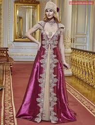Osmanli Kinalik Nisanlik Modelleri The Dress Ortacag Elbisesi Moda Stilleri