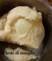 Ingredienti per la glassa al cioccolato bianco: Profitterol Al Cioccolato Bianco Ricetta Le Torte Di Marghe