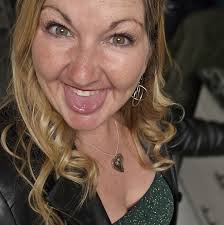 How to get a 5-year-old draft horse to take the bit without fighting?