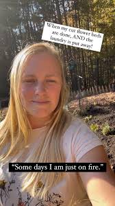 Of course this was last week. This week there's more laundry and my veggie  beds to tackle haha , Are you already taking a winter break or still  working in your garden?