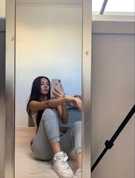 Check spelling or type a new query. Mirror Picture Instagram Inanna Ka Mirror Selfie Poses Instagram Pose Friend Photoshoot