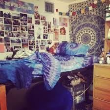 Pin By Ali Blank On Dorm Dorm Room Crafts Hippie Dorm Dorm Room Decor