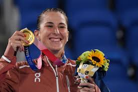 Belinda bencic is a swiss professional tennis player. Biggest Thing Ever For An Athlete Bencic S Golden Moment At Tokyo 2020