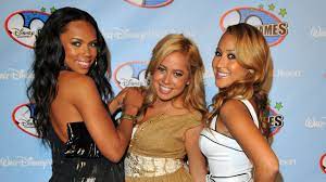 Regardless, it's unfortunate if kiely's sister/mother was being abused, but i don't think it was kiely's place to mention it. See Demi Lovato Kiely Williams And More In Disney Channel Games Throwback Teen Vogue