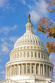 Página oficial de la superintendencia del capitolio de puerto rico. La Cupula Del Edificio Del Capitolio De Los Estados Unidos Y El Colorido Follaje Otonal De Los Arboles Estatua De La Libertad Encima Del Edificio Del Capitolio De Los Eeuu En Washington