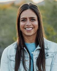 Jessie Seay's Instagram, Twitter & Facebook