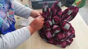 Kain digital printed tampal batu, jenis kain lembut, tak perlu lining rm 75 inc postage, corak batik. Gubahan Hantaran Perkahwinan Terkini Kain Pasang Youtube