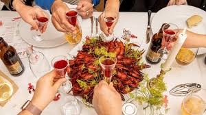 Wie Knackt Man Krebse Richtig Essen Und Trinken Delikatessen Flusskrebs