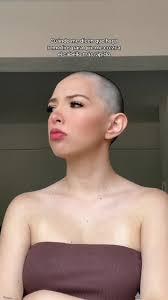 Instagram: Paola.ahumada 👩🏻‍🦲 #fypシ #tiktok #viraltiktok  #xochitlestapelona #calvos #rapadadepelo #pelonas #calva #sincabello #Calvo  #xochitlestapelona #jukilop_fans2 #parati