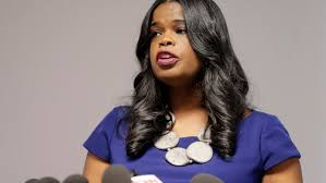 Nicknamed the empress of the blues, smith started out as a street. R Kelly Charged With 10 Counts Of Sexual Abuse In Chicago The New York Times