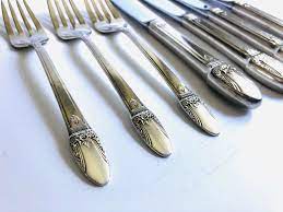 570 x 515 jpeg 37 кб. Kitchen Dining Floral Design Old Rogers Silverplated First Love Pattern Small Roast Beef Fork Vintage 1937 Home Living