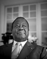 🔴 Décès du Président Henri Konan BÉDIÉ La Côte d'Ivoire perd un illustre  fils Le Président Henri Konan BÉDIÉ a tiré sa révérence ce mardi 1er Août  2023 á 89 ans. Décès