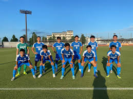 オリンピック男子サッカー 全32試合の日程＆テレビ中継 はこちらをご覧ください↑ グループリーグ組み合わせ 男子サッカー出場チームは全部で 16。 4チーム×4グループ で行われます。 決勝トーナメントに進出できるのは 上位2チームのみ。 Jfmac Axwmt8m