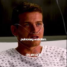 911 Buck Steckt Unter Dem Feuerwehrauto